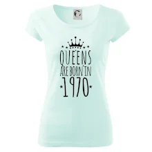 Queens are born in 1970 Queens are born in 1970