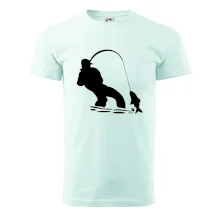 Rybár ťahajúce rybu