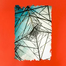 Farebné nebo - stožiare vysokého napätia