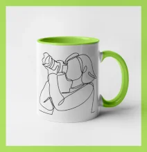 Fotografka stojaca jedným ťahom