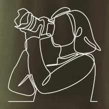 Fotografka stojaca jedným ťahom Fotografka stojaca jedným ťahom