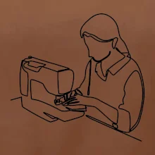 Krajčírka a šijací stroj jedným ťahom