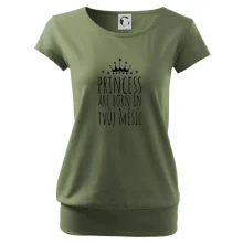 Princesses are born in (Vlastný nápis mesiac narodenia)