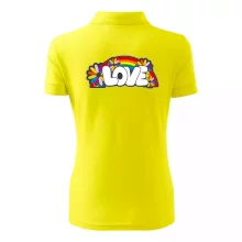 Love s dúhou v pozadí