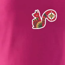 Folklór na prsníku veverička