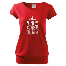 Princesses are born in (Vlastný nápis mesiac narodenia)