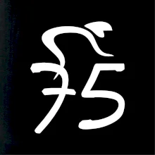 Cyklista oslavuje sedemdesiatpäťpäťky (75)