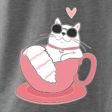 Hustá mačka v hrnčeku