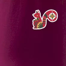 Folklór na prsníku veverička