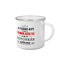 Neodolateľný motorkár