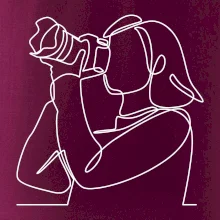 Fotografka stojaca jedným ťahom