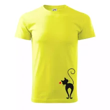 Zamilovaná mačka zozadu