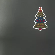 Folklór na prsníku vianočný stromček