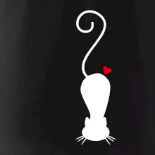 Zamilovaná mačka ležiaca