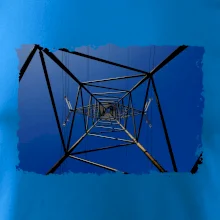 Stožiar vysokého napätia zospodu