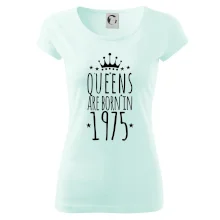 Queens are born in 1975