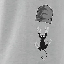 Mačka vypadla z vrecka