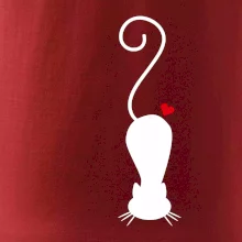 Zamilovaná mačka ležiaca