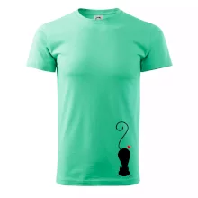 Zamilovaná mačka ležiaca