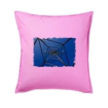 Stožiar vysokého napätia zospodu