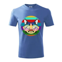 Mačka pri farebnom západe