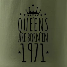 Queens are born in 1971
