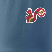 Folklór na prsníku veverička