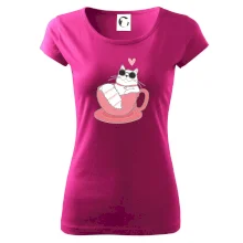 Hustá mačka v hrnčeku