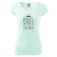 Princesses are born in (Vlastný nápis mesiac narodenia)