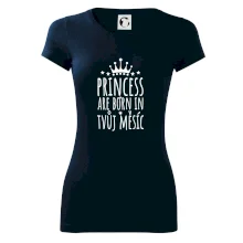 Princesses are born in (Vlastný nápis mesiac narodenia)