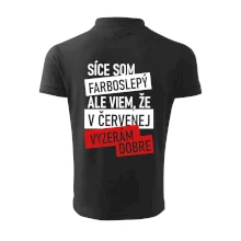 Síce som farboslepý, ale viem, že v červenej vyzerám dobre