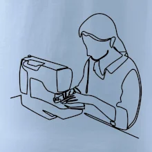 Krajčírka a šijací stroj jedným ťahom