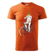 Gentleman na bicykli s pivom