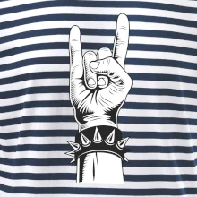 Rock ruka s náramkom