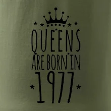Queens are born in 1977 Queens are born in 1977