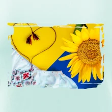 Ukrajina slnečnice a kroj Ukrajina slnečnice a kroj