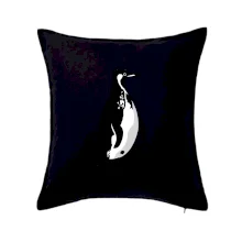 Tučniak čiernobiely z boku