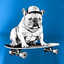Čiernobiely buldog na skateboarde