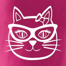 Mačacie dievča s okuliarmi