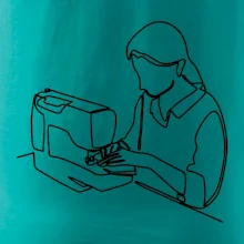 Krajčírka a šijací stroj jedným ťahom