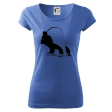 Rybár ťahajúce rybu