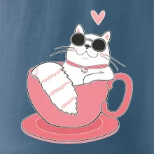 Hustá mačka v hrnčeku