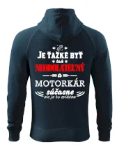 Neodolateľný motorkár