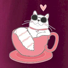 Hustá mačka v hrnčeku