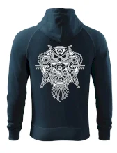 Steampunk sova čiernobiela