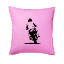 Motorkář na zádech - silnice