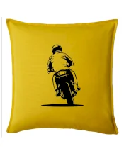 Motorkář na zádech - silnice