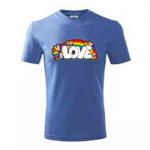 Love s dúhou v pozadí