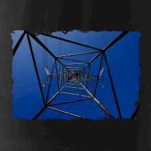 Stožiar vysokého napätia zospodu