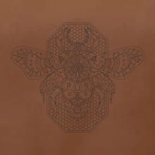 Steampunk včela čiernobiela